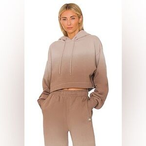 ALO Yoga Ombre Bae Cropped Hoodie in Sandstorm